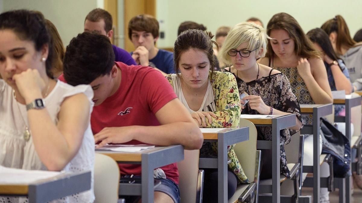 Exámenes en una de las facultades de la Universidad del País Vasco (UPV). Exámenes en una de las facultades de la Universidad del País Vasco (UPV).