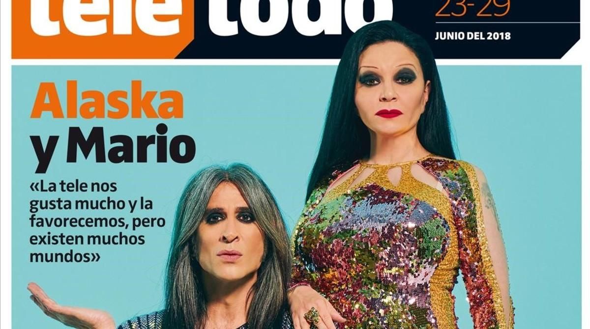 Portada del suplemento ’Teletodo’ protagonizada por Alaska y Mario. Portada del suplemento ’Teletodo’ protagonizada por Alaska y Mario.