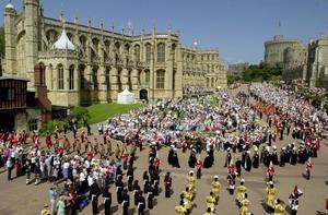 El desfile de la Orden de la Jarretera, en el castillo de Windsor, en el 2002.