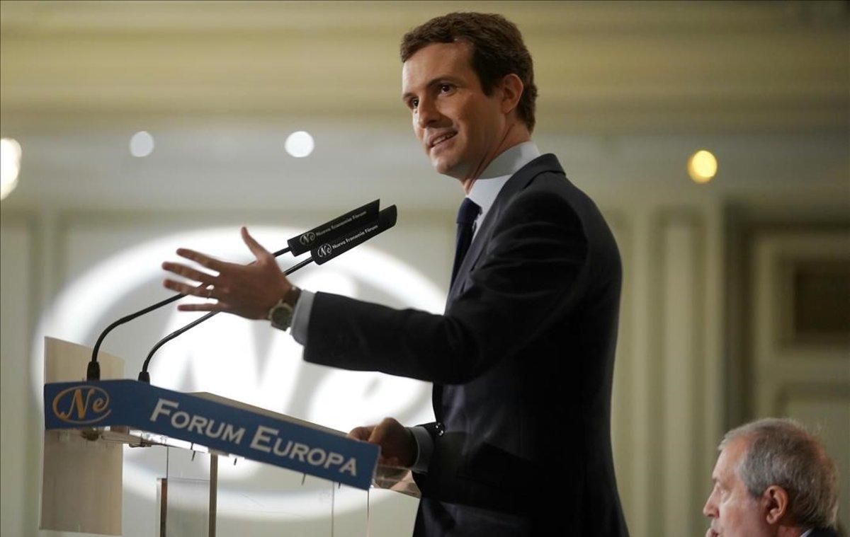 Casado pide activar el 155 ante la "rebeldía" de Torra con los lazos Casado pide activar el 155 ante la "rebeldía" de Torra con los lazos
