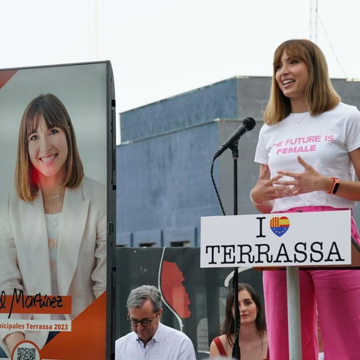 Isabel Martínez en el acto de proclamación de su candidatura.