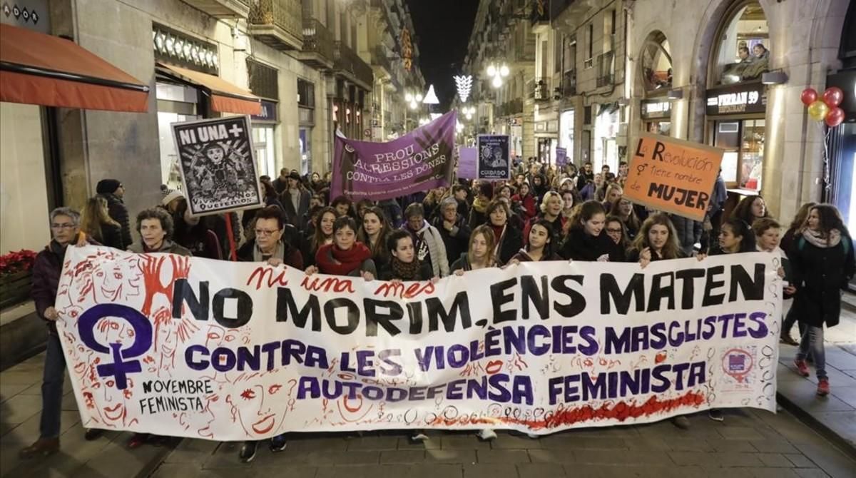 Les adolescents denuncien una agressió masclista al dia a Catalunya Les adolescents denuncien una agressió masclista al dia a Catalunya