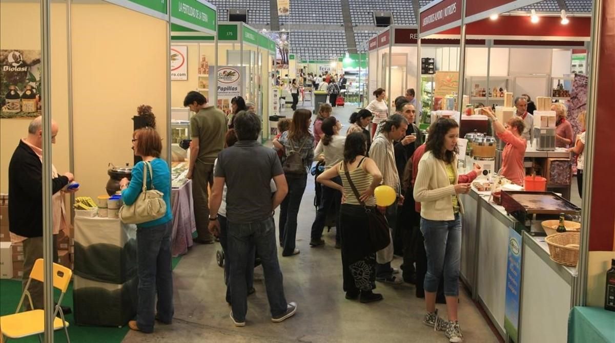 Ambiente de una edición anterior de la feria Biocultura en Barcelona, en el el Palau Sant Jordi de Montjuïc. Ambiente de una edición anterior de la feria Biocultura en Barcelona, en el el Palau Sant Jordi de Montjuïc.
