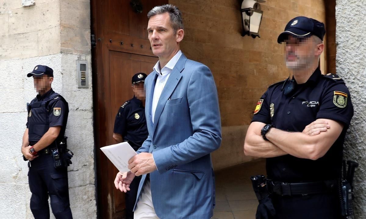 Iñaki Urdangarin a su salida, el pasado miércoles, de la Audiencia de Palma. Iñaki Urdangarin a su salida, el pasado miércoles, de la Audiencia de Palma.