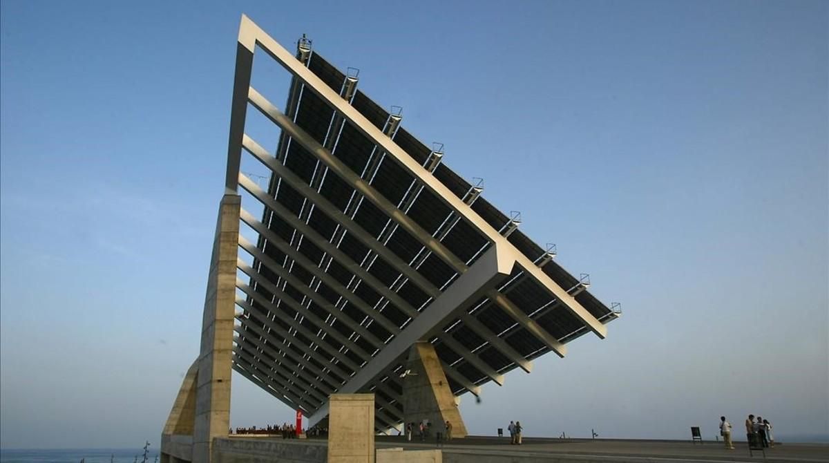 Pérgola fotovoltaica del Fórum de Barcelona. Pérgola fotovoltaica del Fórum de Barcelona.