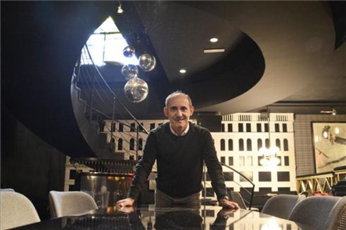 Paco Pérez, en Doble, espacio destinado a platillos del mundo y cócteles. Foto: Adriana Domínguez Paco Pérez, en Doble, espacio destinado a platillos del mundo y cócteles. Foto: Adriana Domínguez