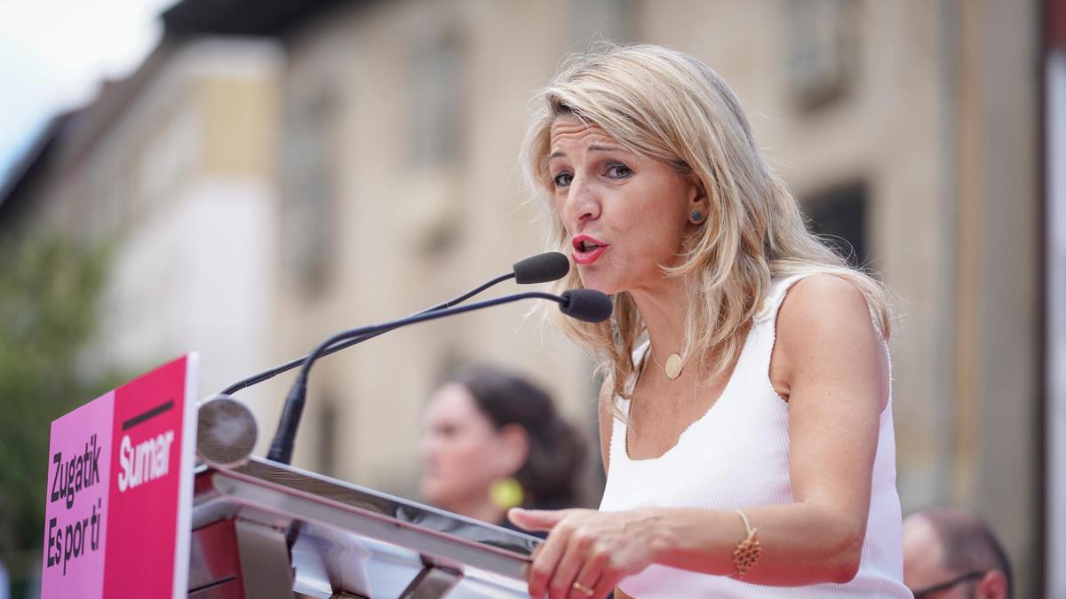 Díaz pide el voto trabajador y asegura que un Gobierno del PP provocará una recesión