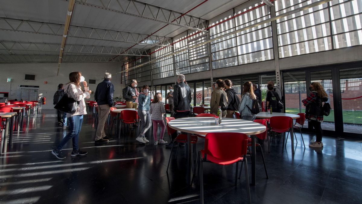 Comedor de la fábrica de Seat en la Zona Franca Comedor de la fábrica de Seat en la Zona Franca