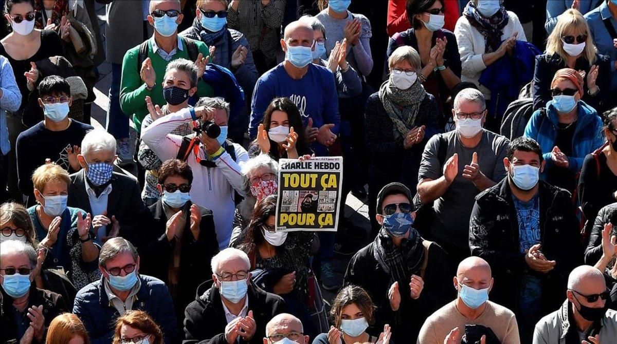 Manifestación en París por el asesinato del profesor Samuel Paty. Manifestación en París por el asesinato del profesor Samuel Paty.