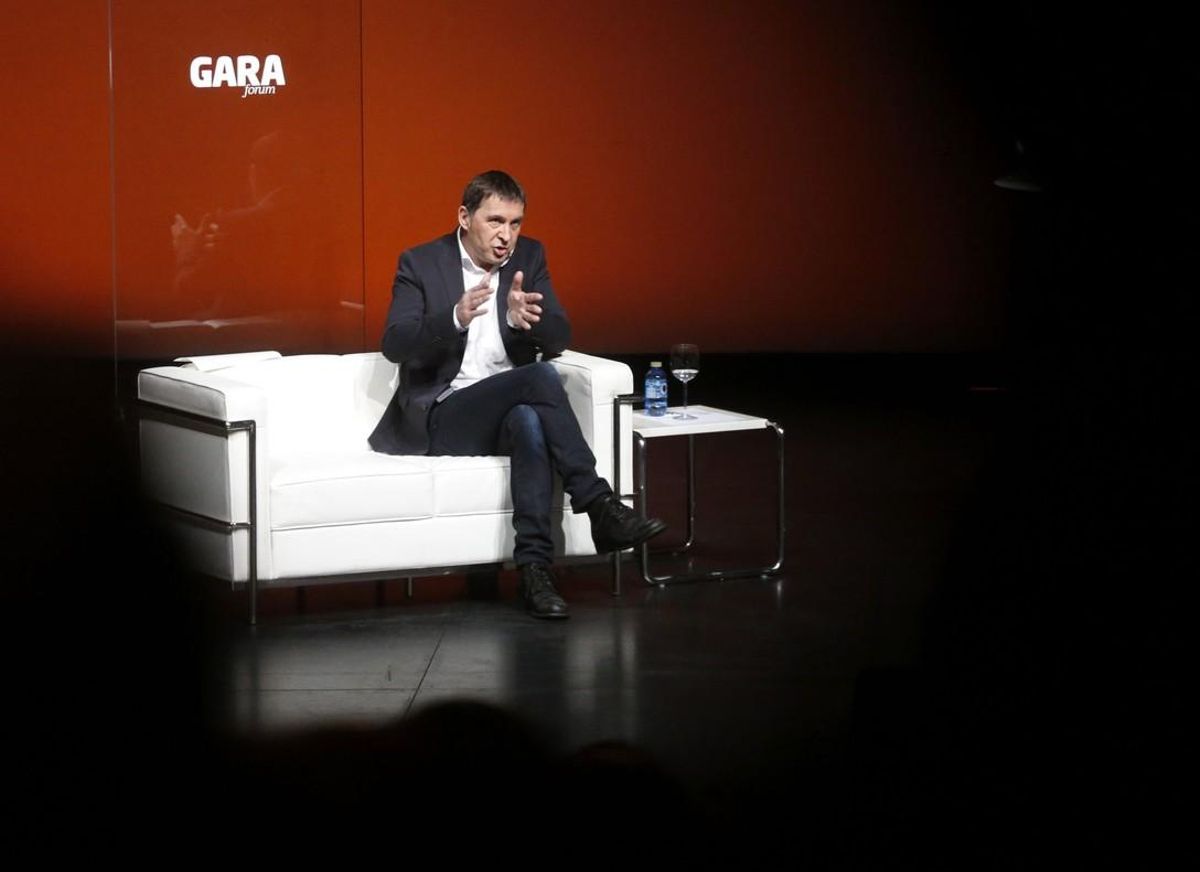 Arnaldo Otegi admitió en un forum organizado por el diario Gara que la izquierda aberzale había cometido grandes errores. Arnaldo Otegi admitió en un forum organizado por el diario Gara que la izquierda aberzale había cometido grandes errores.