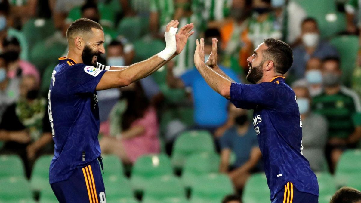 Carvajal celebra el gol que ha marcado al Betis Carvajal celebra el gol que ha marcado al Betis