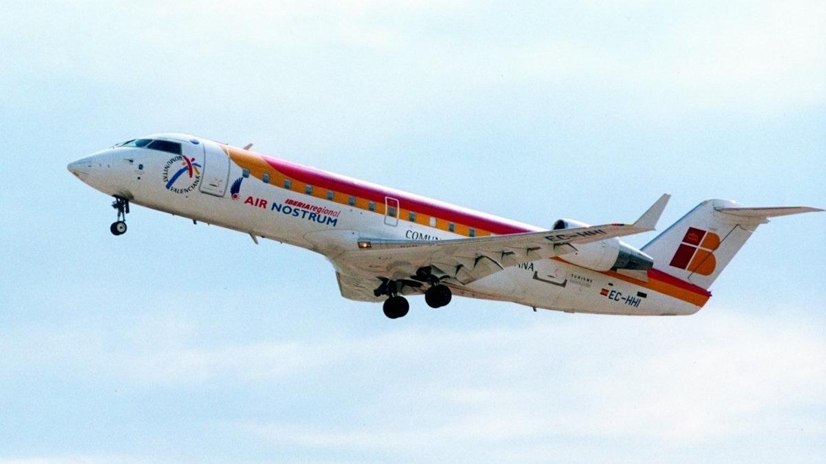 Huelga Air Nostrum |  Los pilotos de Air Nostrum convocan una huelga indefinida diaria