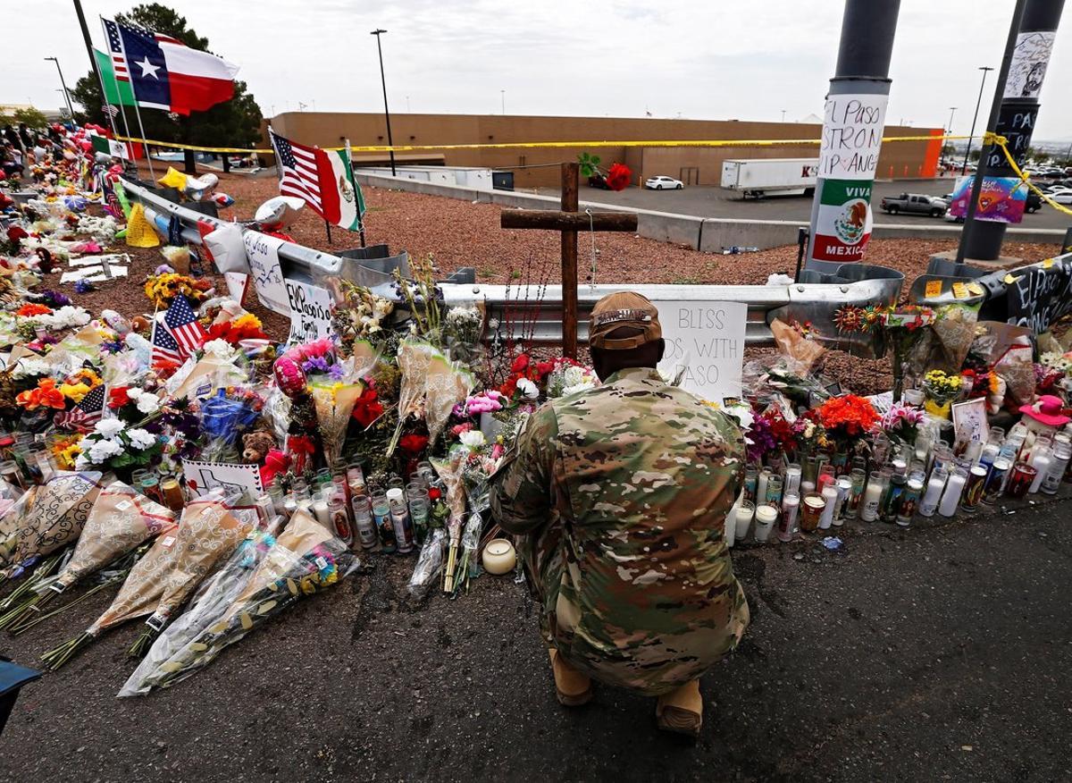 Homenaje por las víctimas del tiroteo de El Paso.