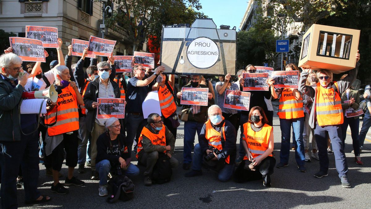 La protesta de fotoperiodistas celebrada este jueves contra el juicio de Albert García. La protesta de fotoperiodistas celebrada este jueves contra el juicio de Albert García.