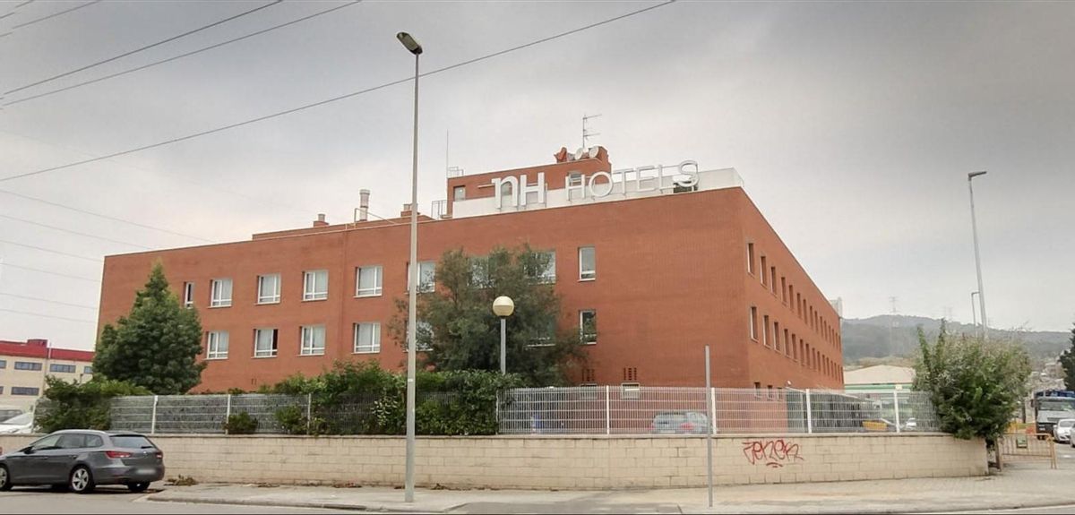Fachada del nuevo hotel, operado anteriormente por NH Fachada del nuevo hotel, operado anteriormente por NH