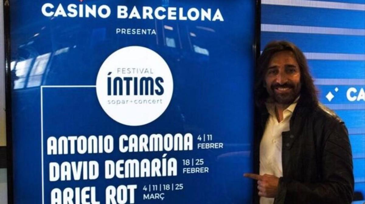 El cantante Antonio Carmona, este martes, en la presentación del Festival Íntims en el Casino de Barcelona. El cantante Antonio Carmona, este martes, en la presentación del Festival Íntims en el Casino de Barcelona.