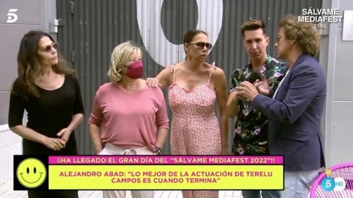 Cruce de dardos de Azúcar Moreno y Jorge Javier Vázquez antes del 'Sálvame Mediafest' Cruce de dardos de Azúcar Moreno y Jorge Javier Vázquez antes del 'Sálvame Mediafest'