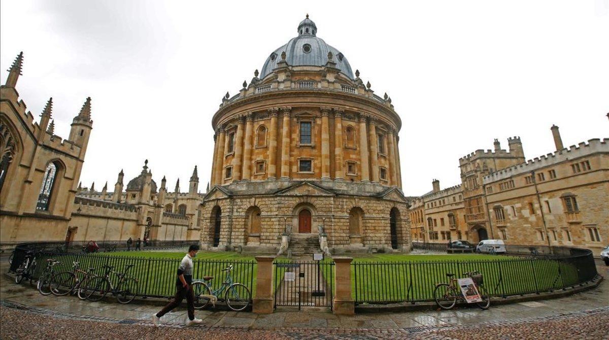 El exterior de la Universidad de Oxford.