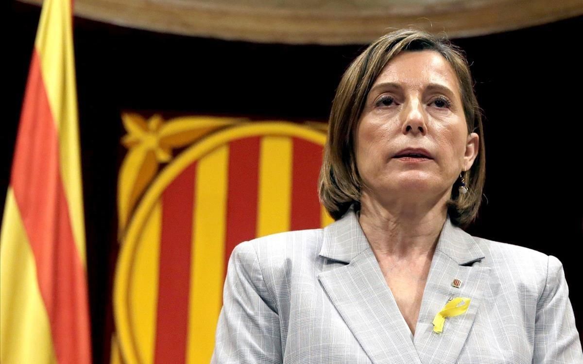 Carme Forcadell, en el pleno del Parlament en el que se aprobó la DUI. Carme Forcadell, en el pleno del Parlament en el que se aprobó la DUI.