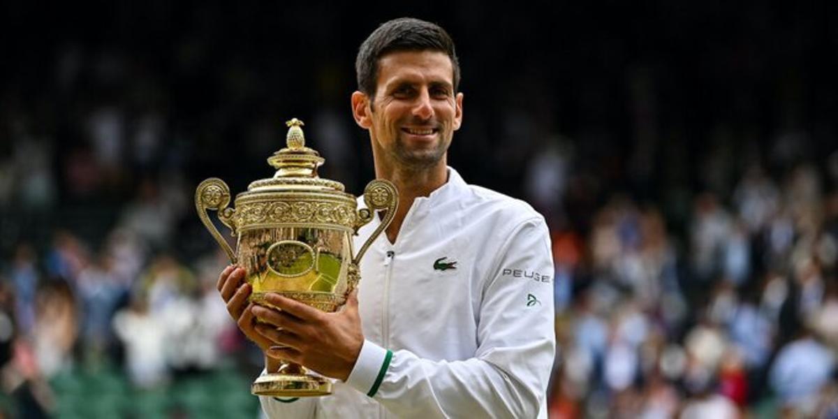 Djokovic, con su trofeo ganado en 2022. Djokovic, con su trofeo ganado en 2022.