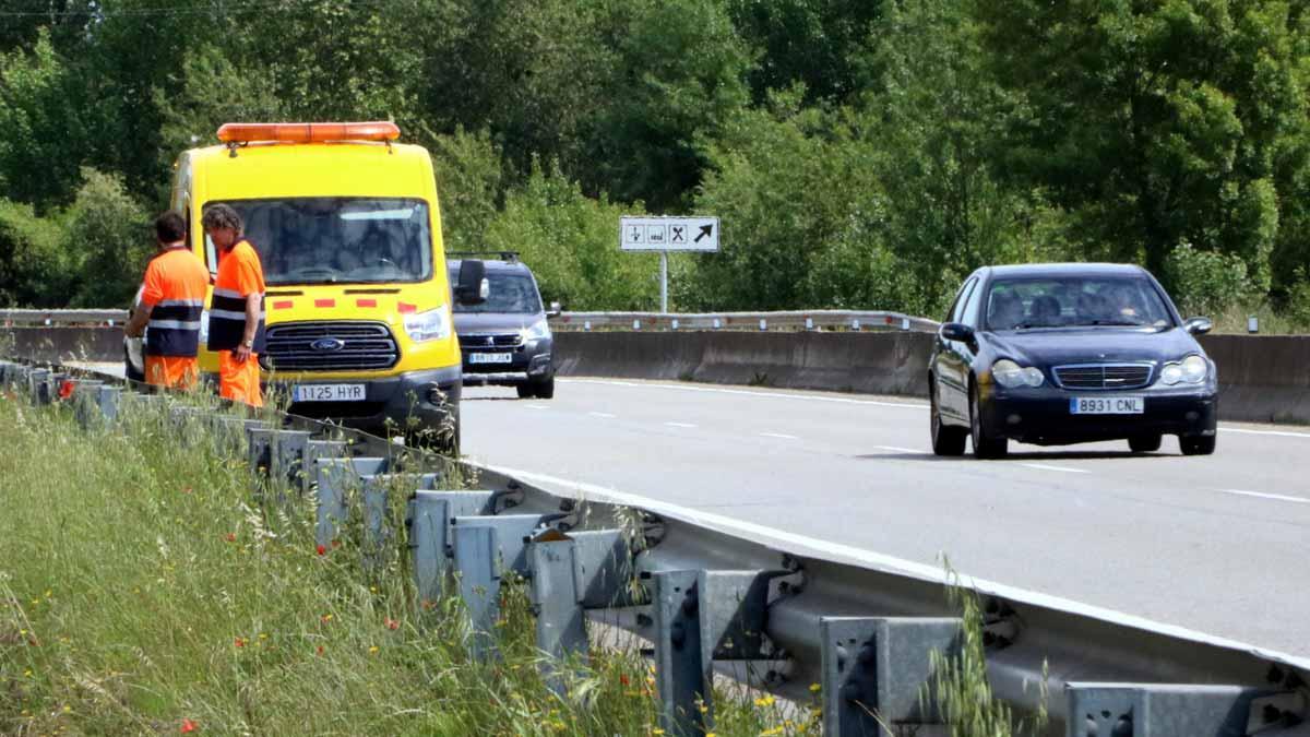 Lugar de la carretera C-66 en Cornellà de Terri (Girona) donde ha fallecido un ciclista en un accidente .
