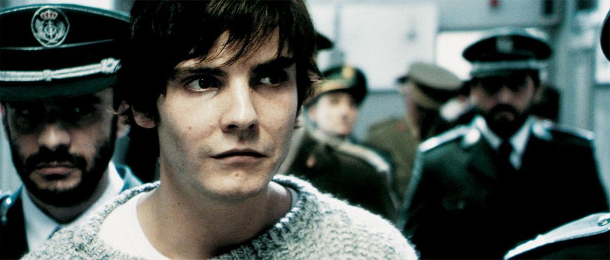 Fotograma de la película ’Salvador’, de Manuel Huerga. Fotograma de la película ’Salvador’, de Manuel Huerga.