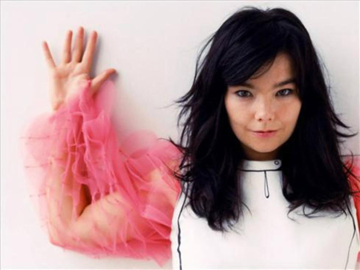 La artista Björk, en una sesión de fotos.