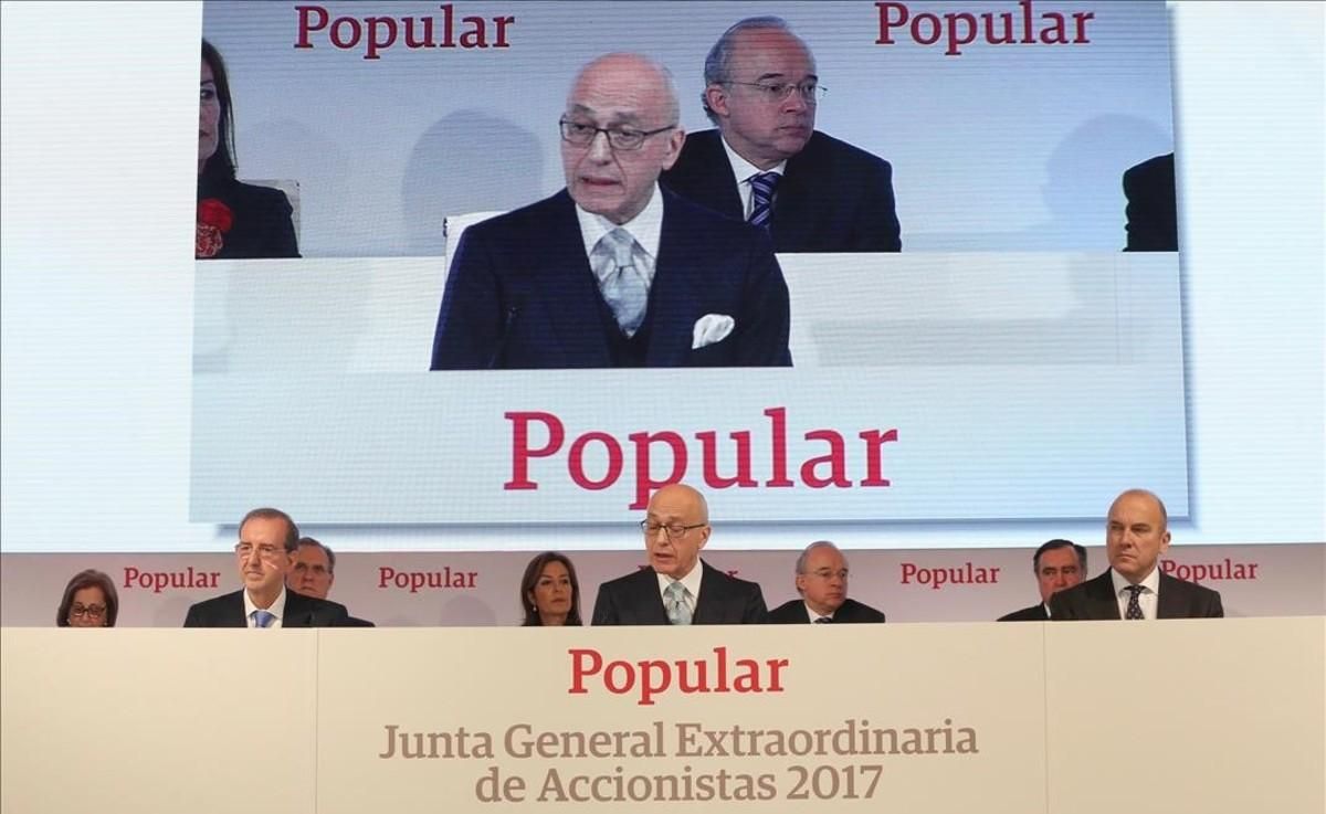 El vicepresidente de Banco Popular, Roberto Higuera, se dirige a la Junta de Accionistas en representación del consejo de administración de la entidad. El vicepresidente de Banco Popular, Roberto Higuera, se dirige a la Junta de Accionistas en representación del consejo de administración de la entidad.