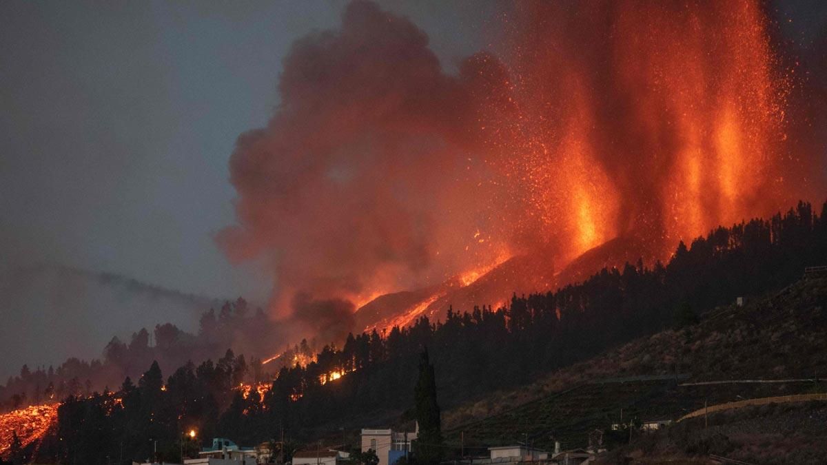 Espectaculares imágenes de la erupción del volcán de La Palma. Espectaculares imágenes de la erupción del volcán de La Palma.