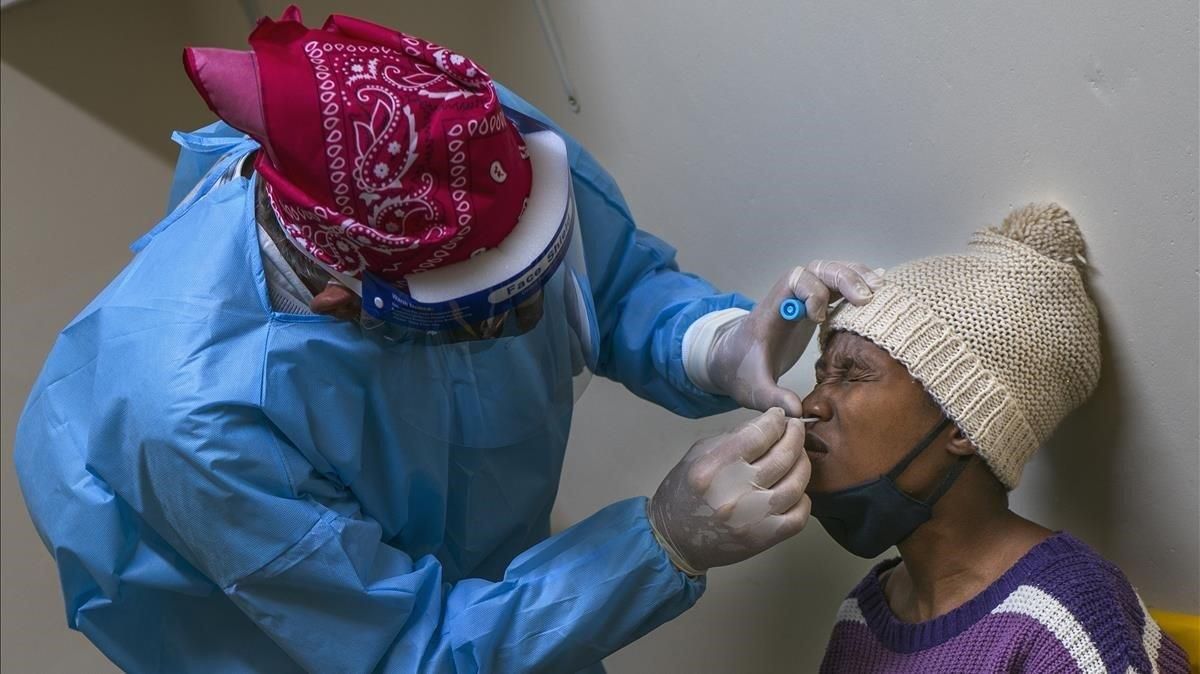 Els tests d'anticossos del coronavirus poden no ser efectius a les cinc setmanes dels símptomes Els tests d'anticossos del coronavirus poden no ser efectius a les cinc setmanes dels símptomes