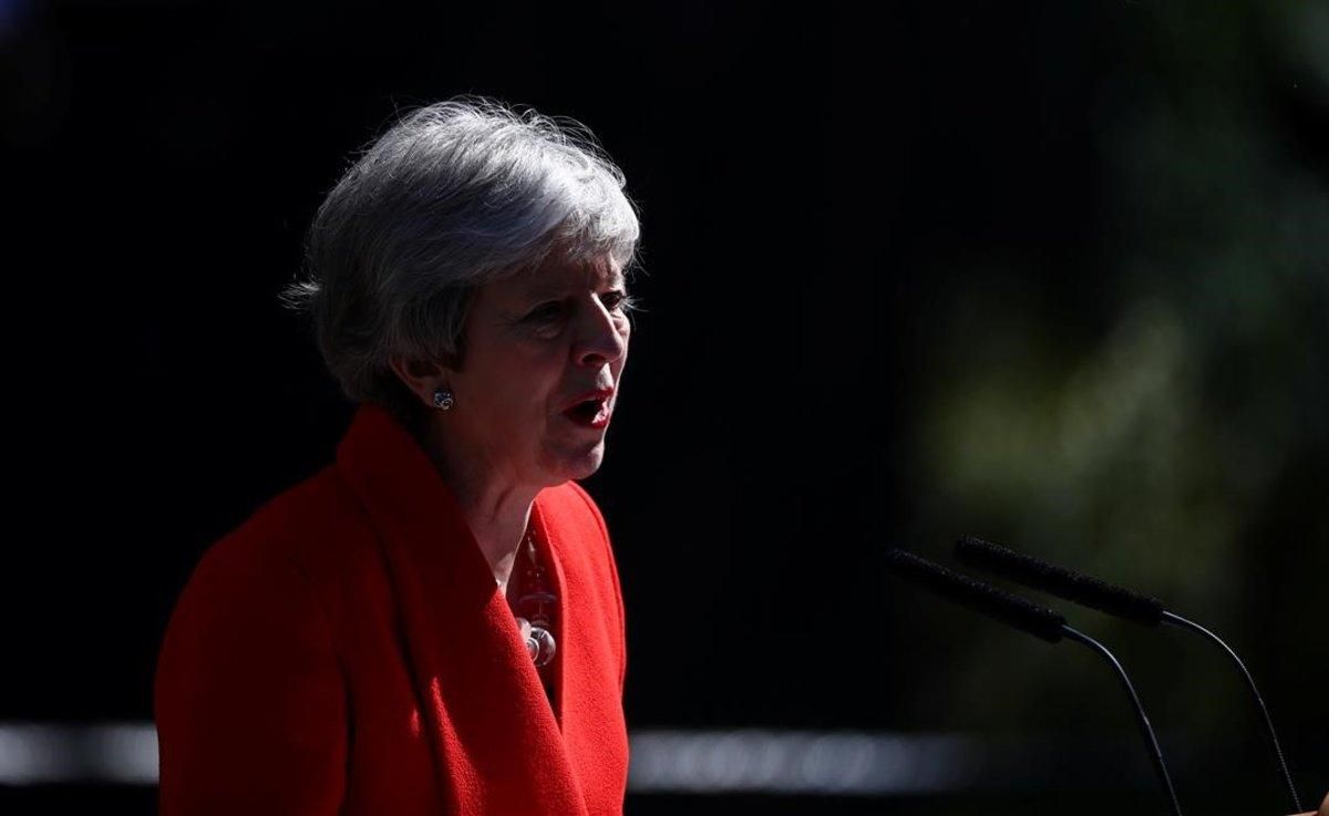 Theresa May, en la comparecencia en la que ha anunciado que deja el cargo el 7 de junio. Theresa May, en la comparecencia en la que ha anunciado que deja el cargo el 7 de junio.