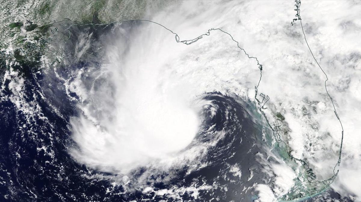 La tormenta 'Alberto' obliga a evacuar a miles de personas en Florida
