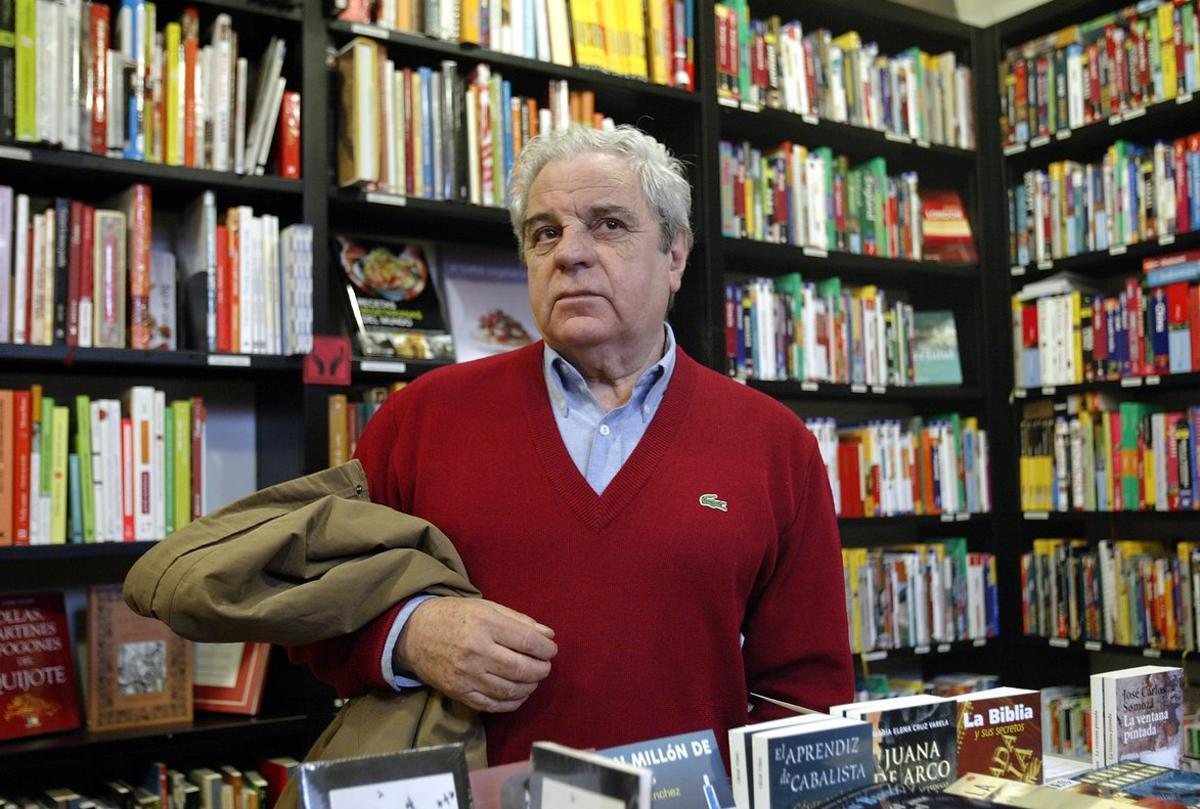 Joan Marsé, en la librería La Central.