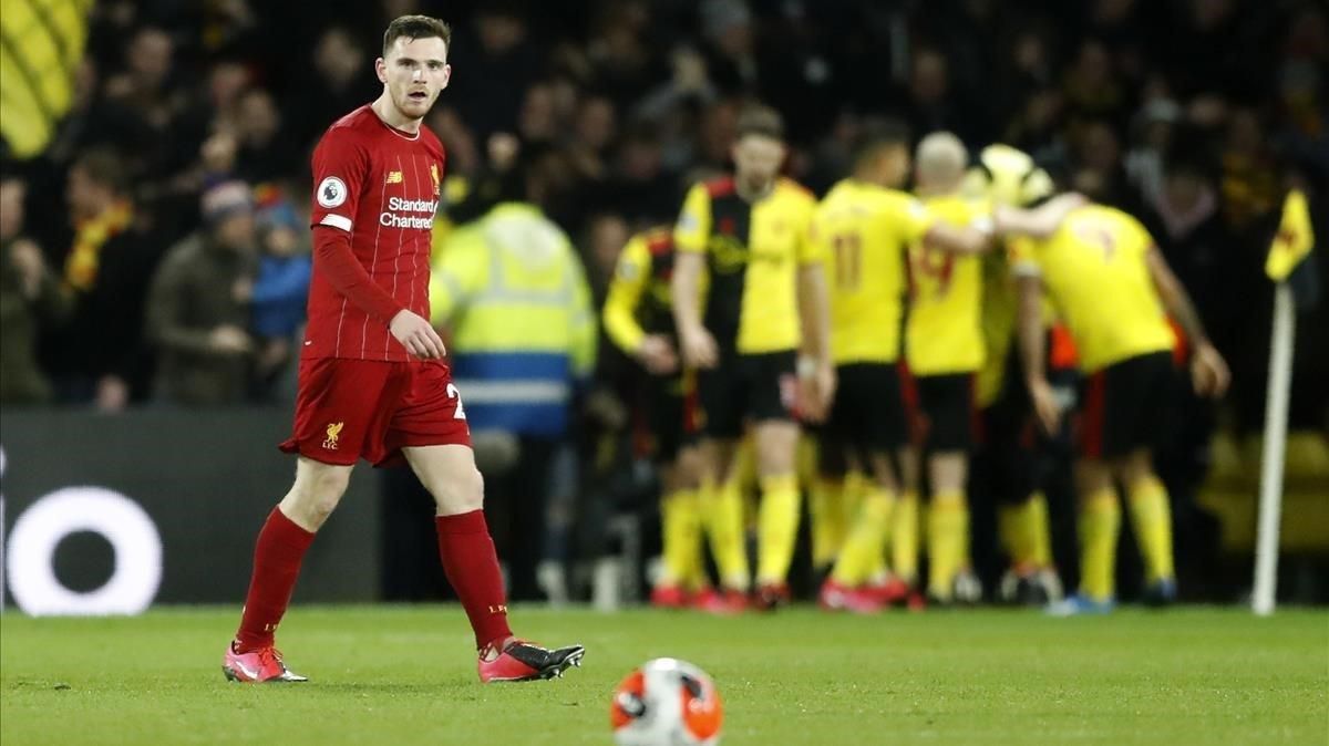Andrew Robertson reacciona abatido ante un gol del Watford. Andrew Robertson reacciona abatido ante un gol del Watford.