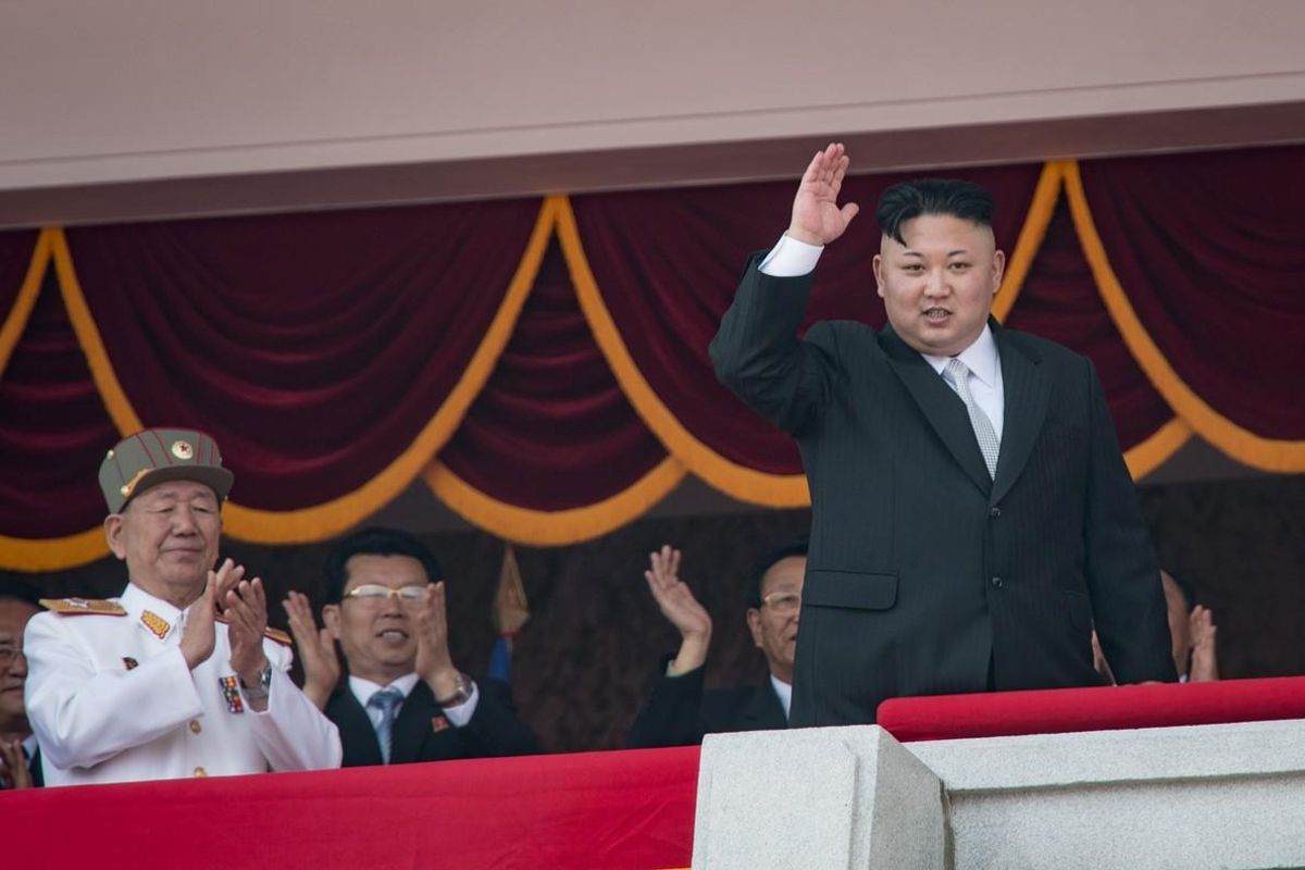 El líder coreano, Kim Jong-un, durante el desfile militar. El líder coreano, Kim Jong-un, durante el desfile militar.
