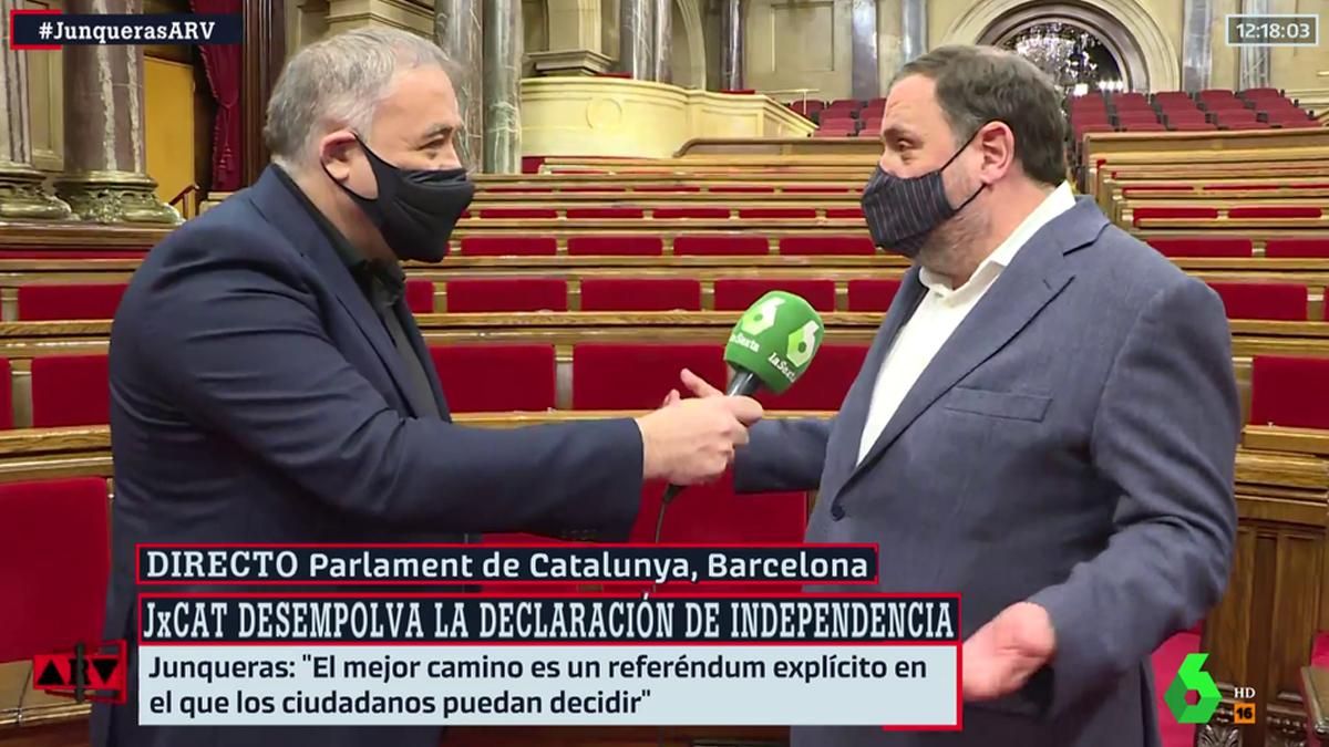 Tensa entrevista de Ferreras a Junqueras: "No estoy en absoluto de acuerdo con lo que dice" Tensa entrevista de Ferreras a Junqueras: "No estoy en absoluto de acuerdo con lo que dice"