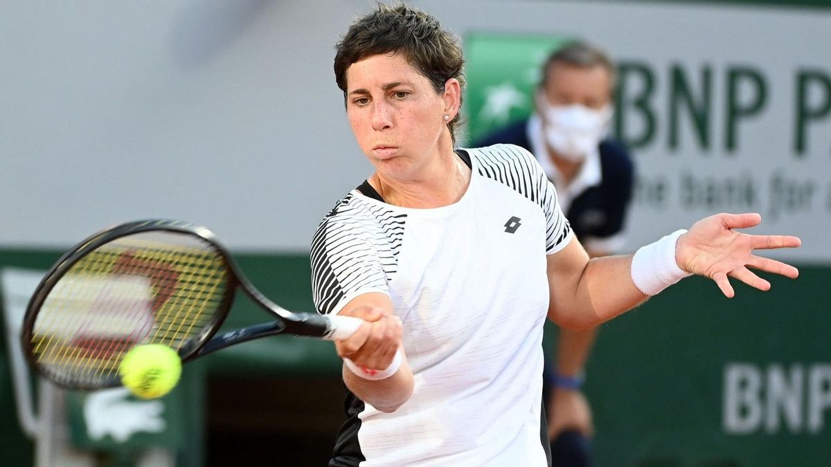 Carla Suárez s’acomiada amb gran honor de Roland Garros Carla Suárez s’acomiada amb gran honor de Roland Garros