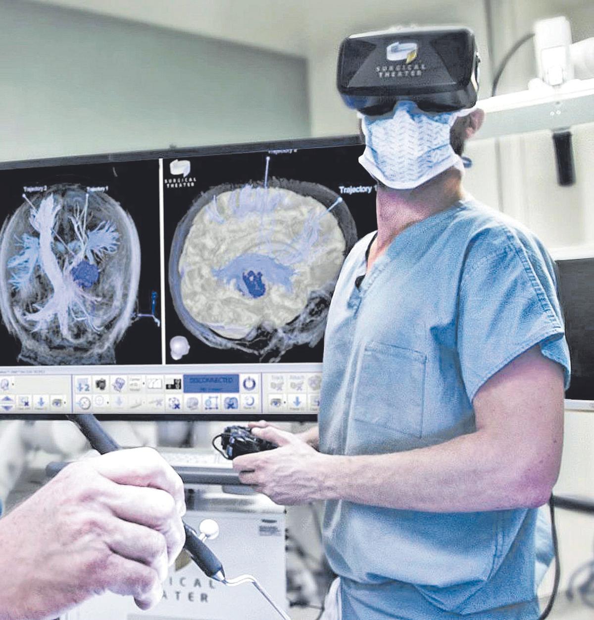 Un médico con gafas de realidad virtual 