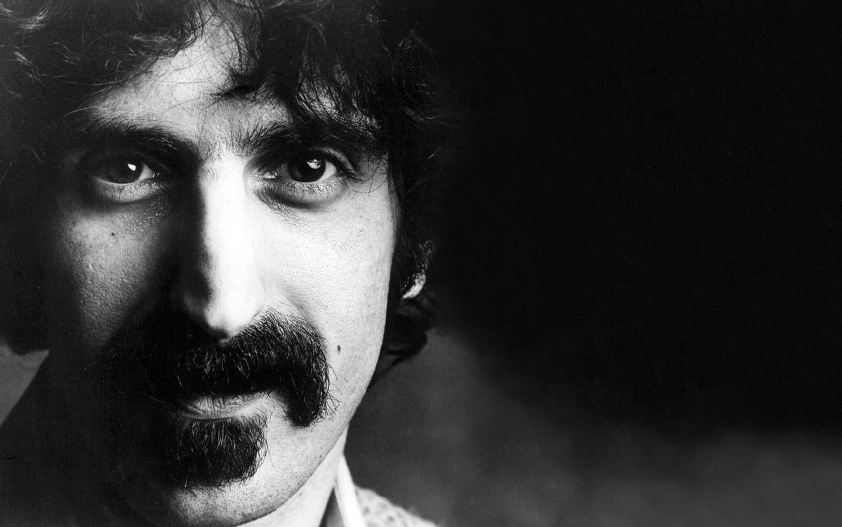 Frank Zappa, a principios de los años 80. Frank Zappa, a principios de los años 80.