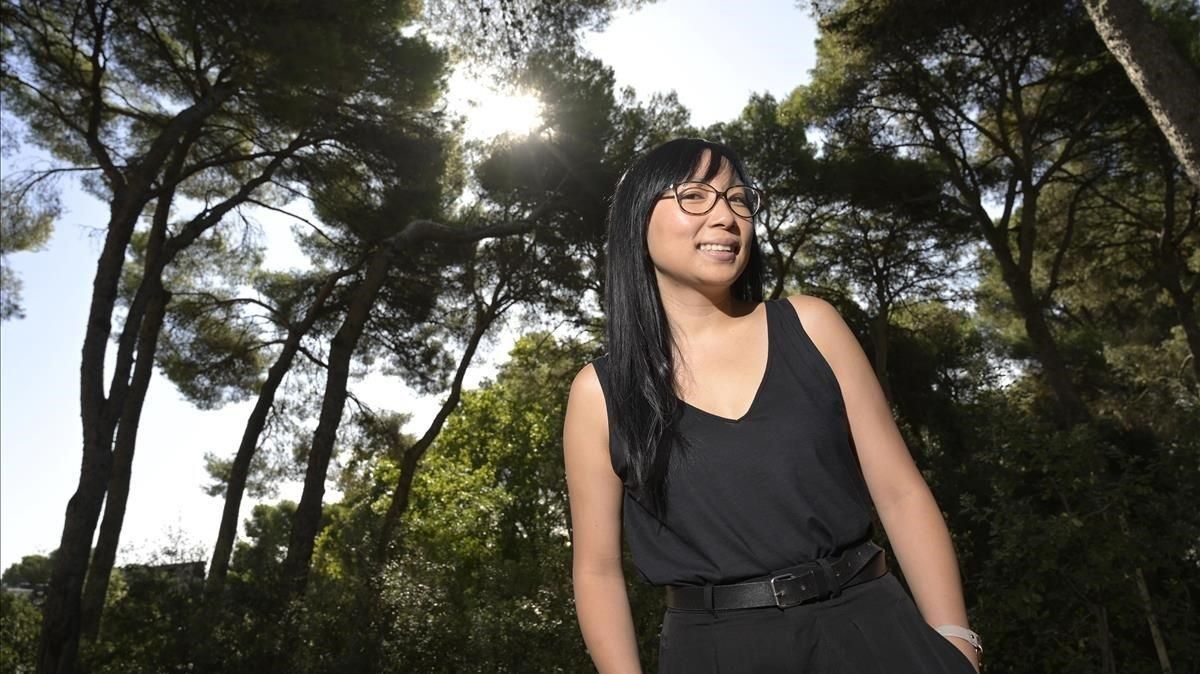 Thuy Nguyen desconecta en el bosque de los aspectos más duros de su trabajo. Thuy Nguyen desconecta en el bosque de los aspectos más duros de su trabajo.