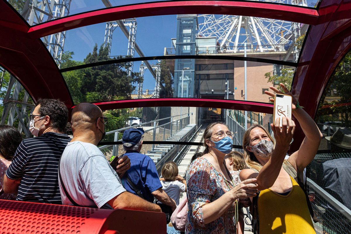 Inauguración de la ’Cuca de Llum’, el nuevo funicular del Tibidabo Inauguración de la ’Cuca de Llum’, el nuevo funicular del Tibidabo
