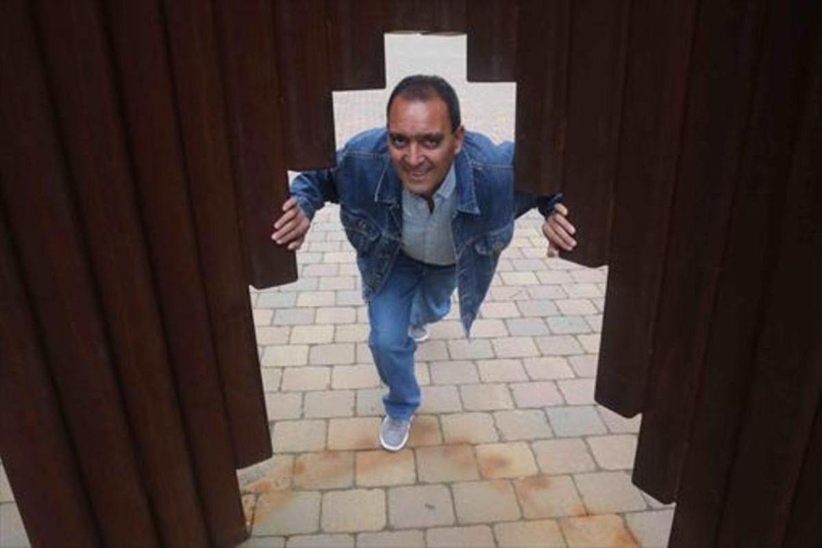 Helios E. Quintas: «Sí, yo coqueteé con la muerte en mi depresión» Helios E. Quintas: «Sí, yo coqueteé con la muerte en mi depresión»