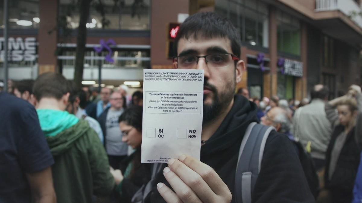 Imagen del reportaje de ’Sense ficció’ ’1-O’. El programa más visto de enero en Catalunya. Imagen del reportaje de ’Sense ficció’ ’1-O’. El programa más visto de enero en Catalunya.