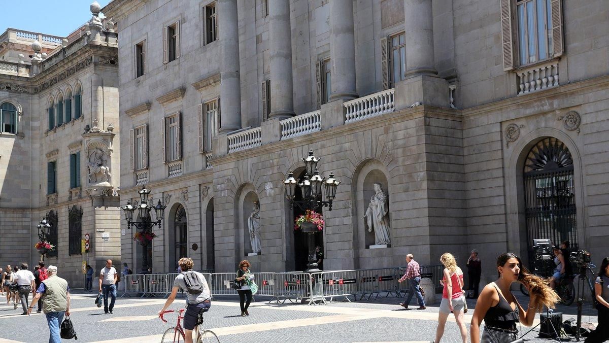 L'Associació Catalana de Municipis posa en marxa la campanya 'Els nostres estalvis són l'eina per a la recuperació' L'Associació Catalana de Municipis posa en marxa la campanya 'Els nostres estalvis són l'eina per a la recuperació'