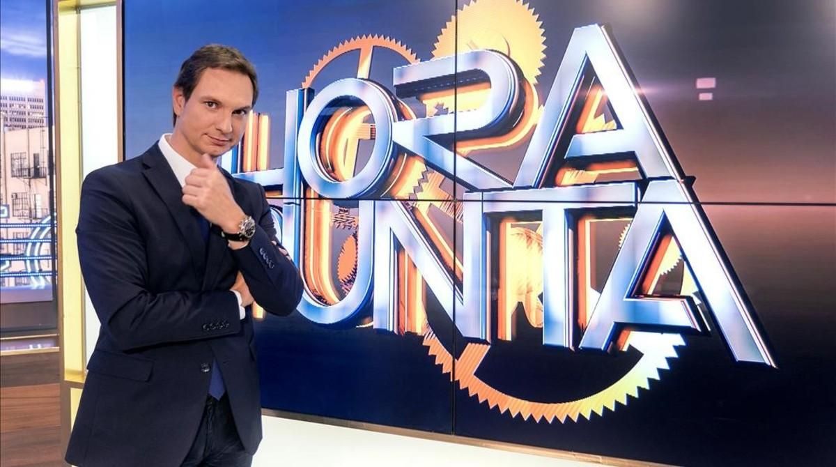Javier Cárdenas, en el plató del programa de TVE-1 ’Hora punta’. Javier Cárdenas, en el plató del programa de TVE-1 ’Hora punta’.