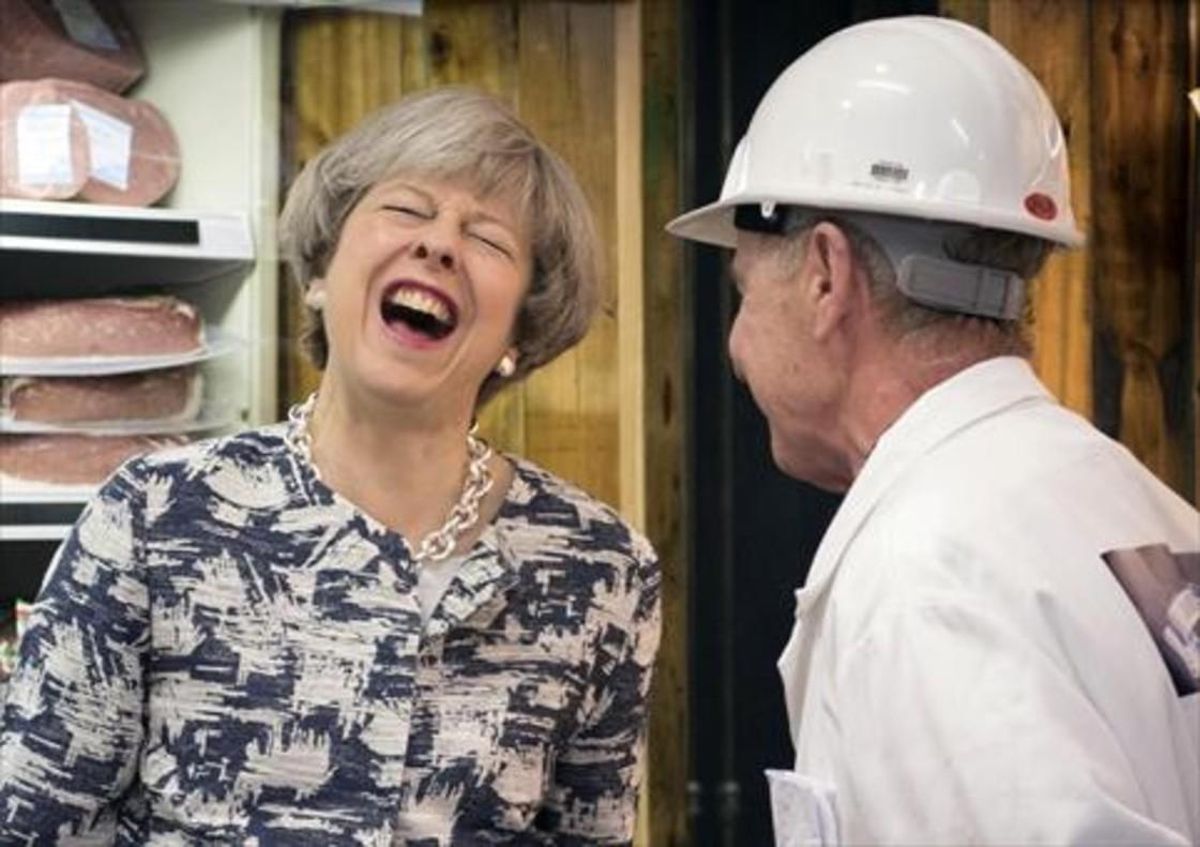May, durante una visita a Smithfield Market, en Londres. May, durante una visita a Smithfield Market, en Londres.
