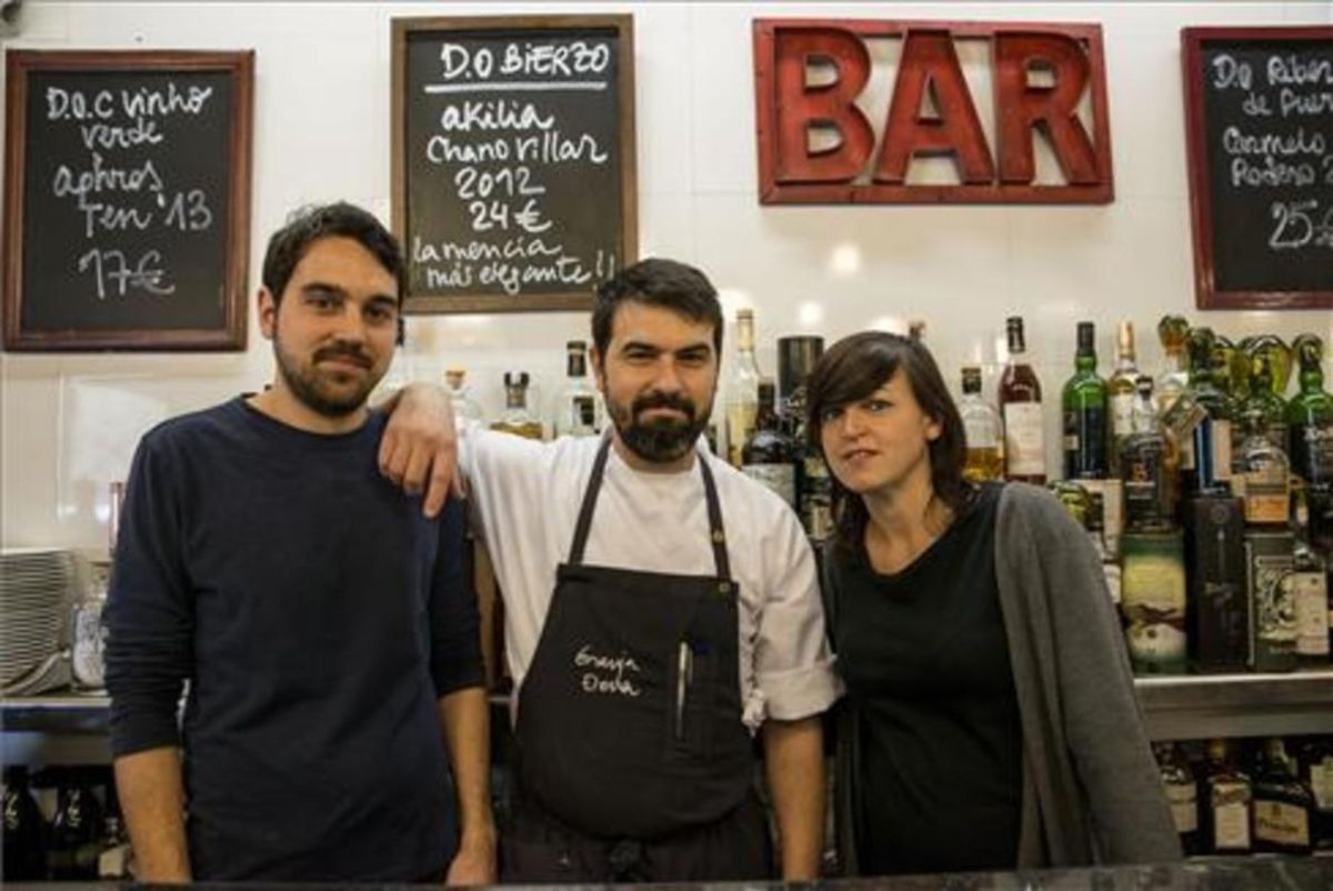 Los hermanos Guillero, Borja y Patricia Sierra, en la Granja Elena. Foto: Violeta Palazón Los hermanos Guillero, Borja y Patricia Sierra, en la Granja Elena. Foto: Violeta Palazón