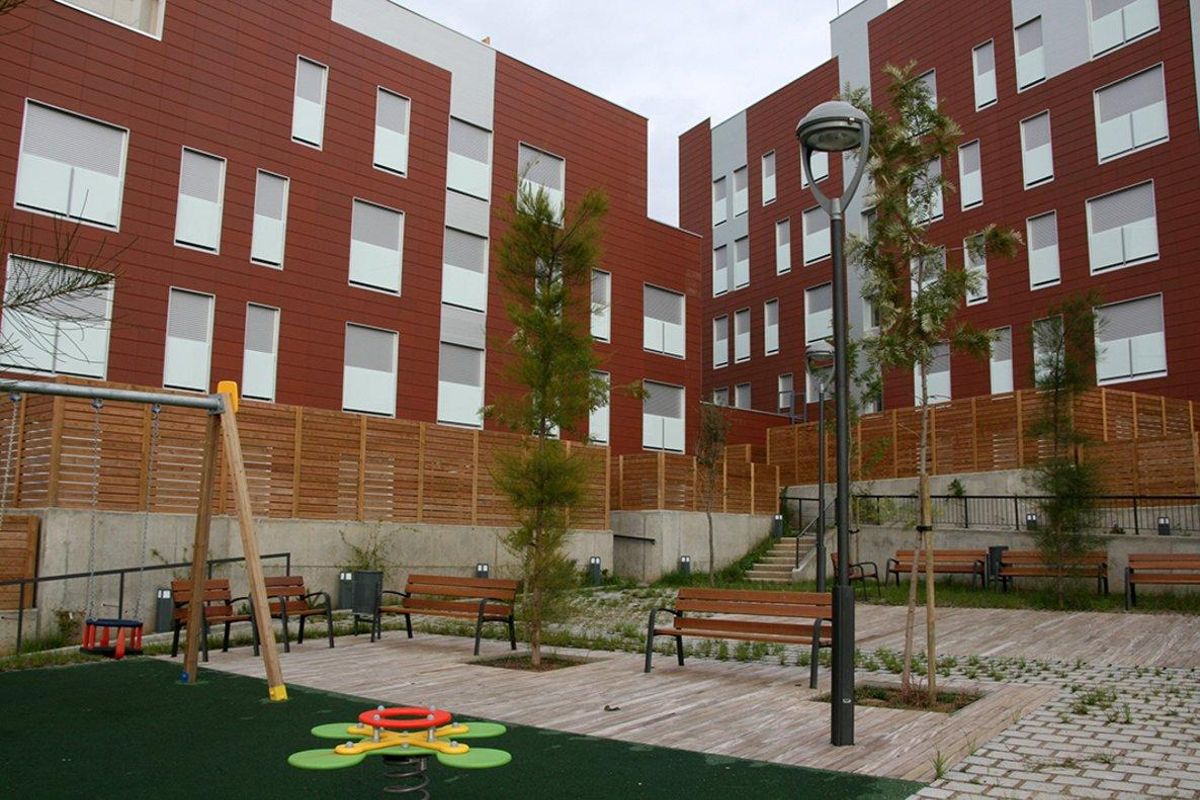 Els síndics del Baix Llobregat i l'Hospitalet reclamen mesures per garantir l'accés a la vivenda Els síndics del Baix Llobregat i l'Hospitalet reclamen mesures per garantir l'accés a la vivenda
