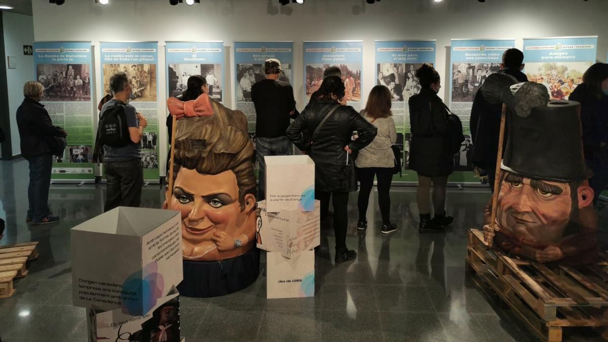El centro del Poble-sec ofrece dos exposiciones paralelas. El centro del Poble-sec ofrece dos exposiciones paralelas.