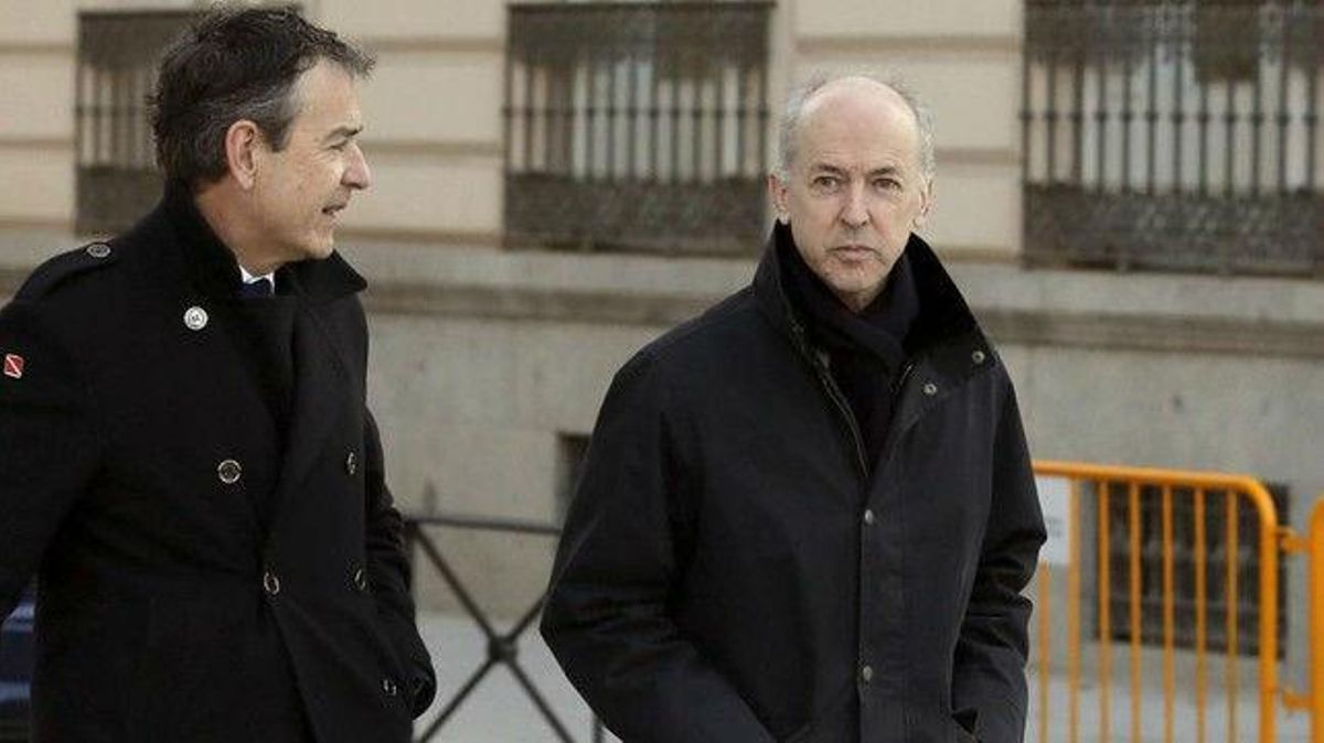 El expresidente de Abengoa Felipe Benjumea (derecha) llega con su abogado a la Audiencia Nacional. El expresidente de Abengoa Felipe Benjumea (derecha) llega con su abogado a la Audiencia Nacional.